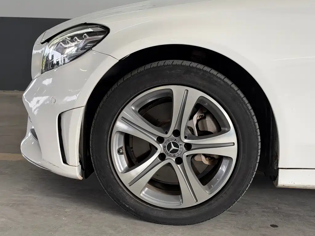 Mercedes-Benz C-Class — миниатюра 14