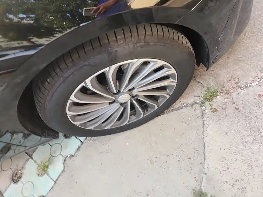Buick LaCrosse — миниатюра 6