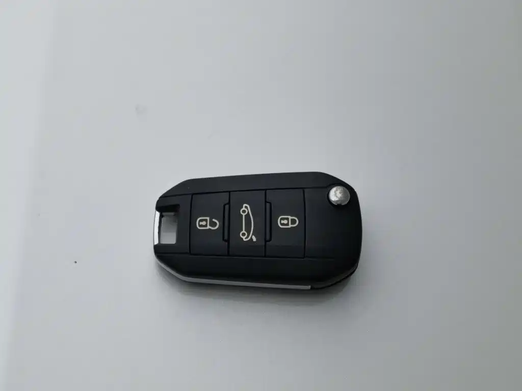 Peugeot 408 — миниатюра 19