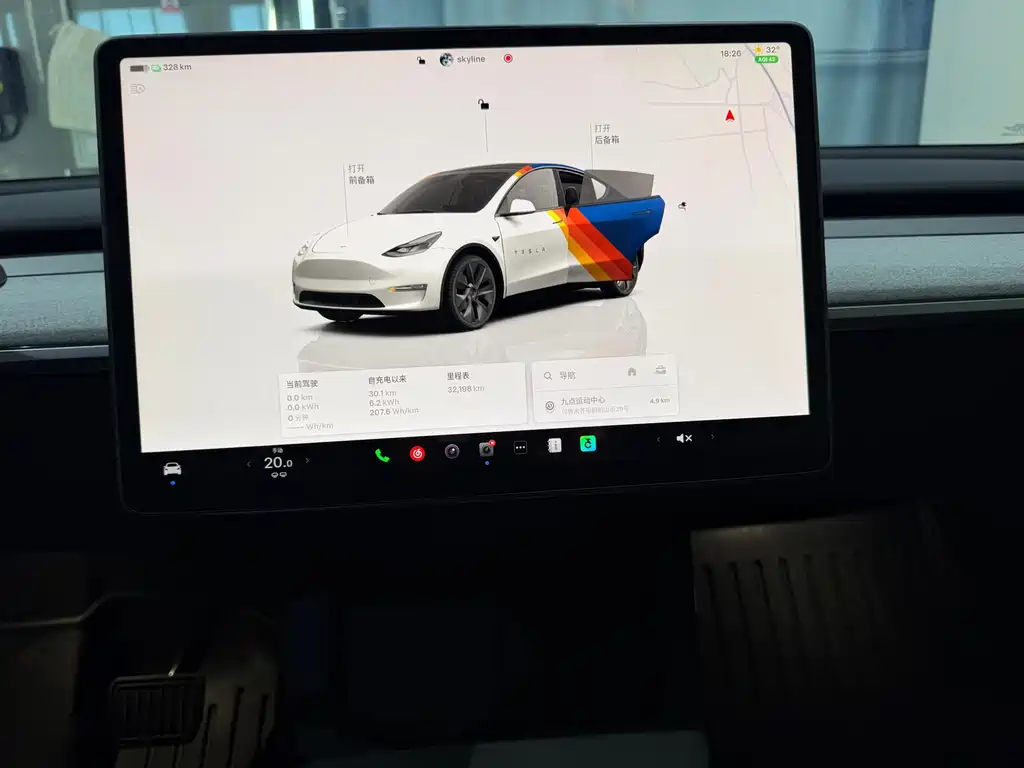 Tesla Model Y — миниатюра 9