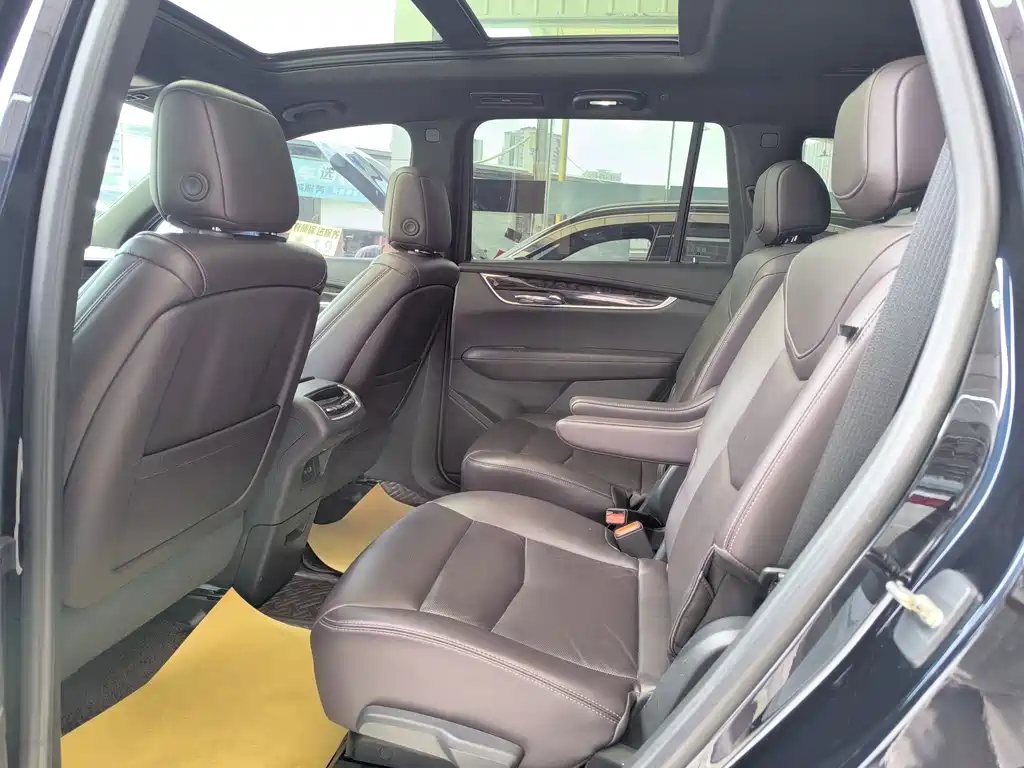 Cadillac XT6 2021 2.0T мест Luxury