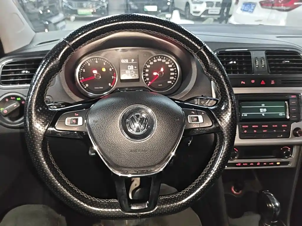 Volkswagen Polo — миниатюра 11