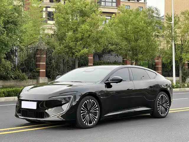 2025 Avatr 12