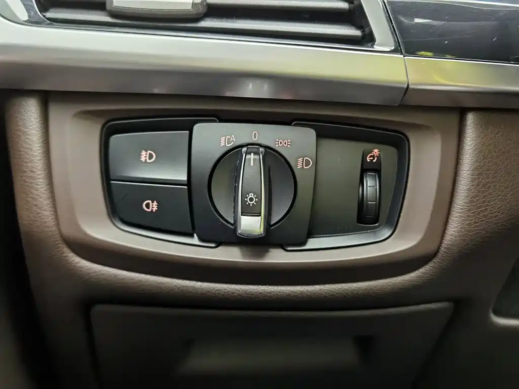 BMW X5 (Import) — миниатюра 21