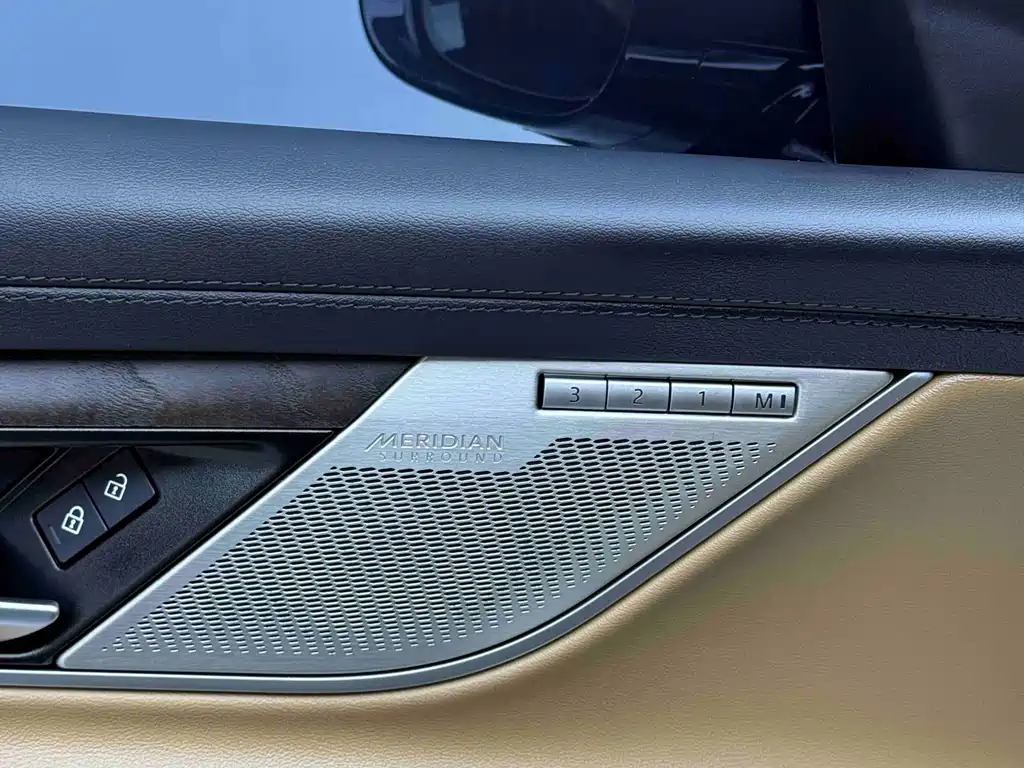 Jaguar XFL 2023 XFL 2.0T P250 Premium Luxury