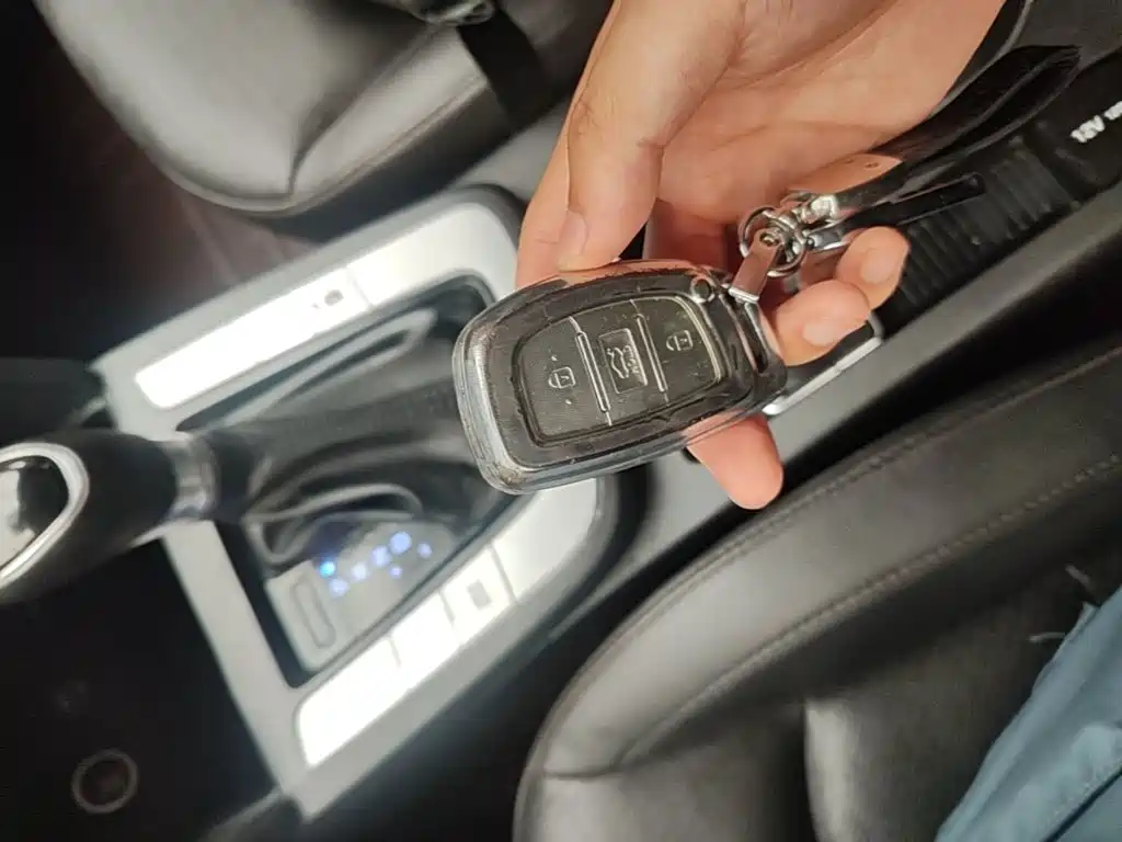 Hyundai Elantra — миниатюра 9