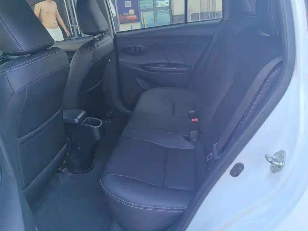 Toyota Yaris L — миниатюра 17