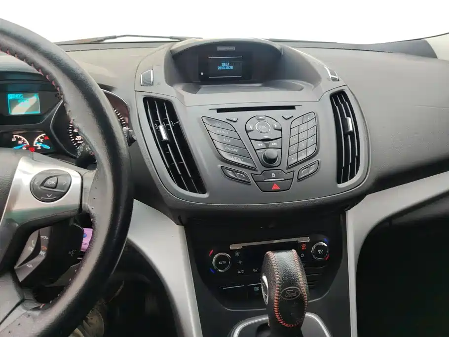 Ford Kuga — миниатюра 13