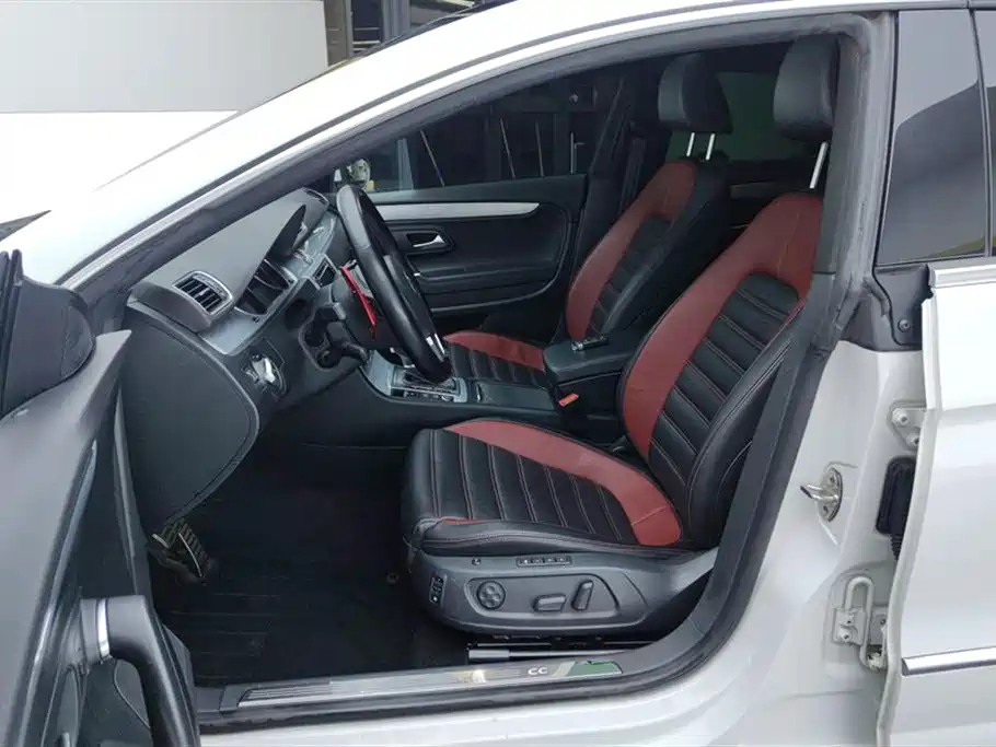Volkswagen FAW - Passat CC CC 2018 1.8TSI Luxury