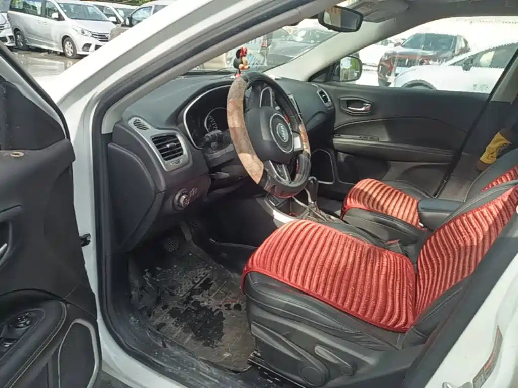 Jeep Compass — миниатюра 16