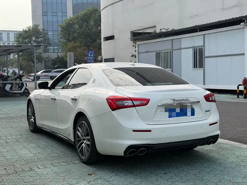 Maserati Ghibli — миниатюра 7