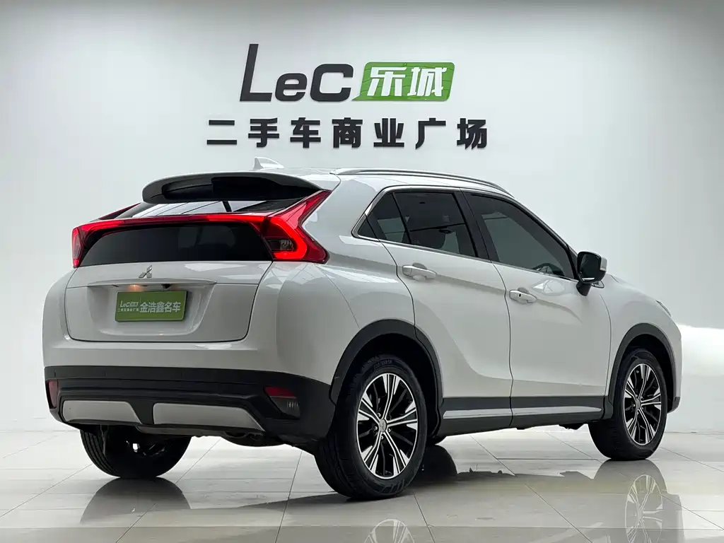 Mitsubishi Eclipse Cross — миниатюра 20
