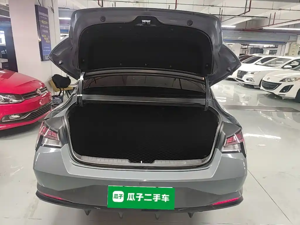 Hyundai Elantra — миниатюра 19