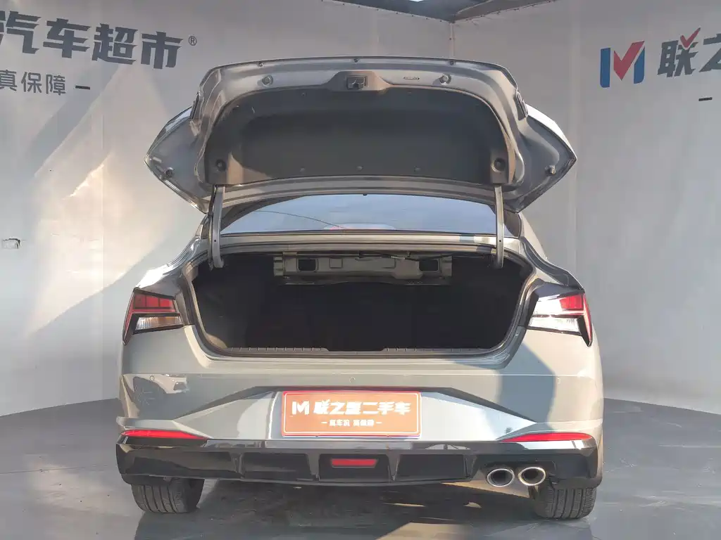 Hyundai Elantra — миниатюра 7