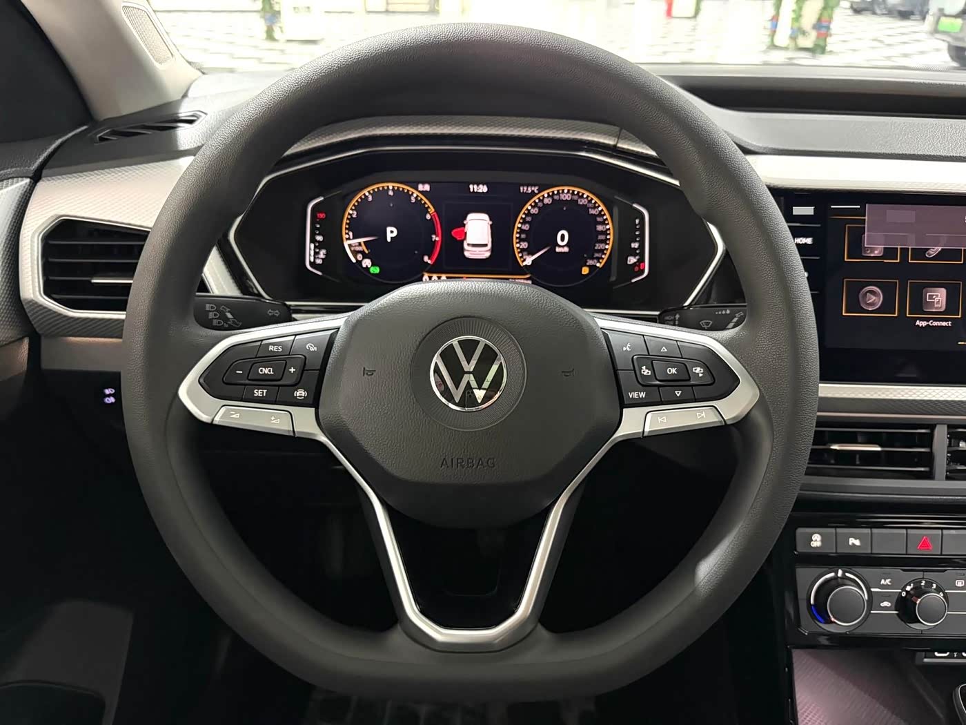 Volkswagen Tanying 1.5 л 2022 г. Белый, пробег 31000 км