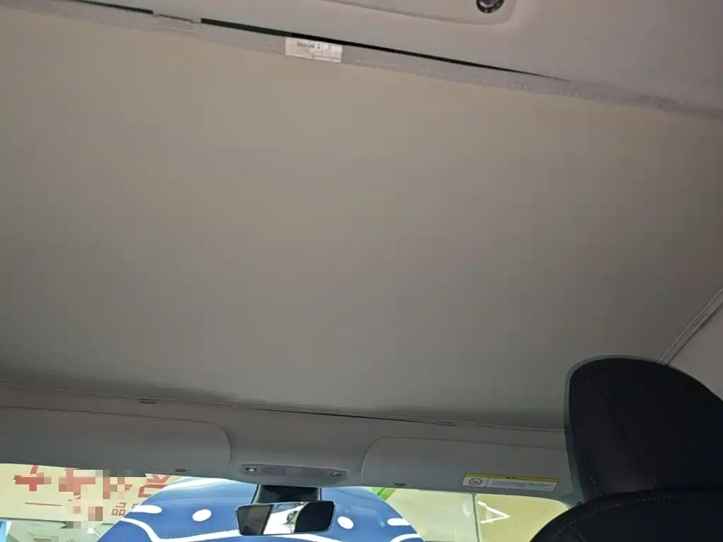 Tesla Model 3 — миниатюра 18