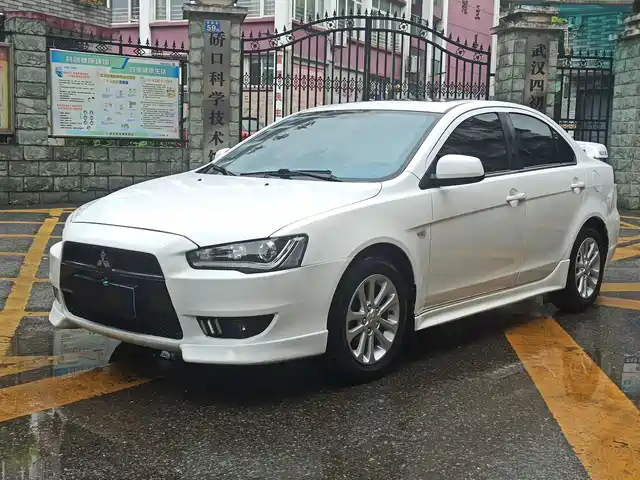 Mitsubishi Lancer EX