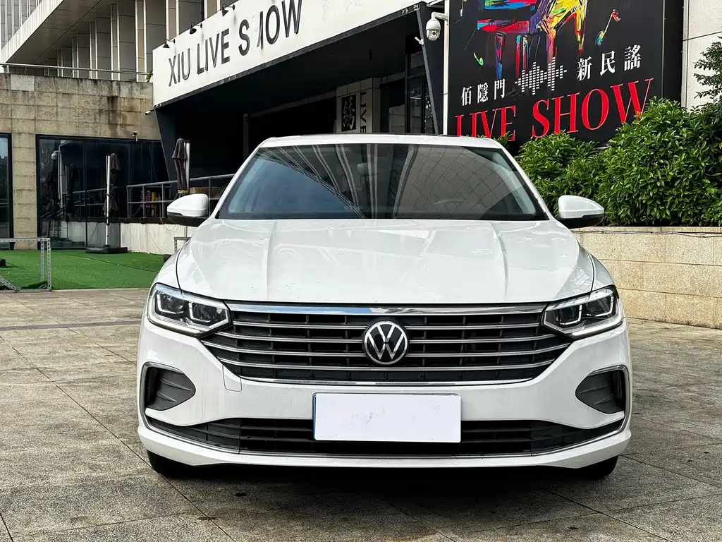 Volkswagen Lavida — миниатюра 2