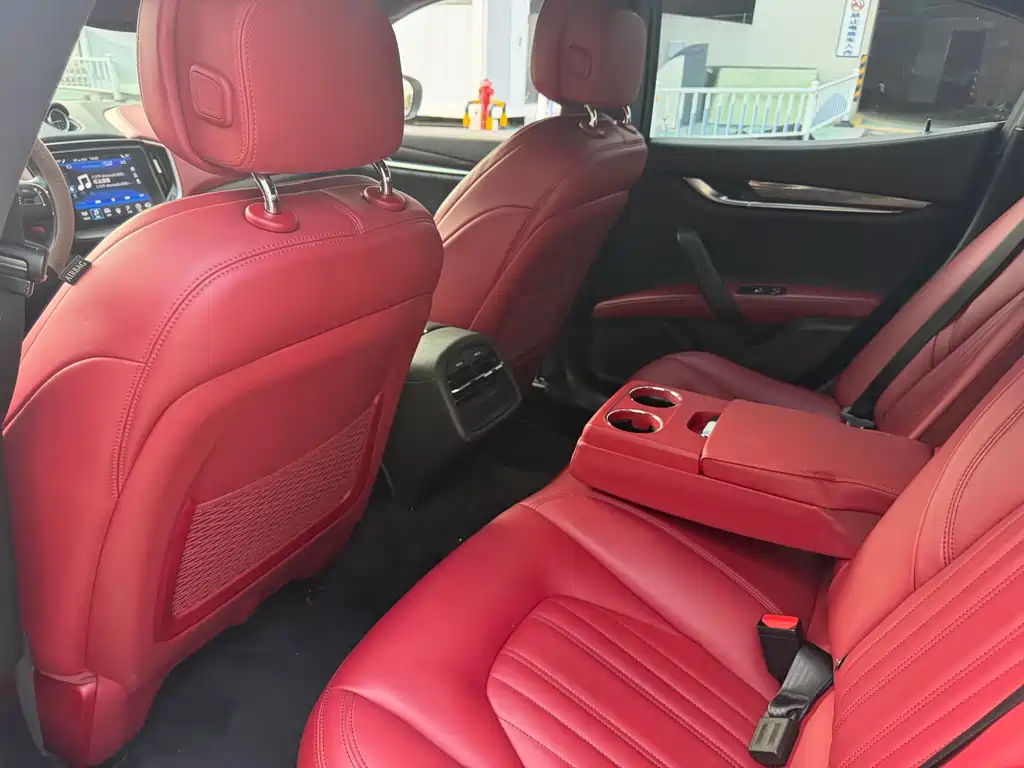 Maserati Ghibli — миниатюра 18