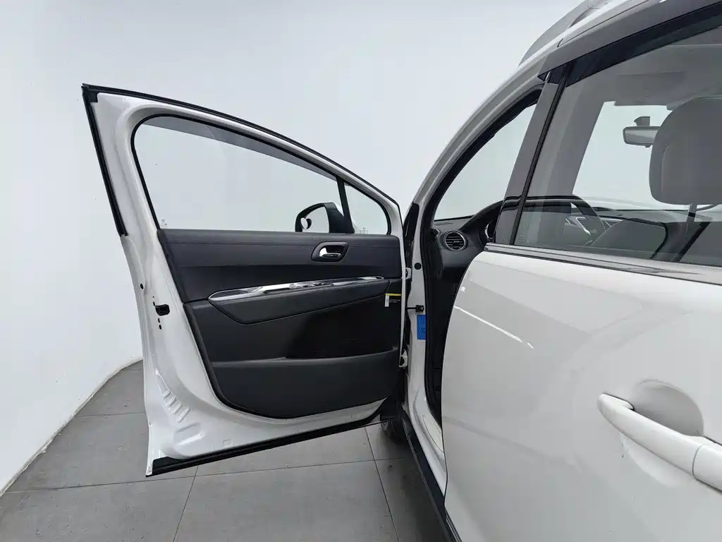 Peugeot 3008 — миниатюра 8