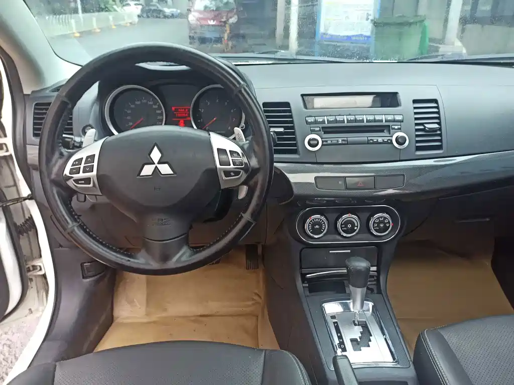 Mitsubishi Lancer EX — миниатюра 5