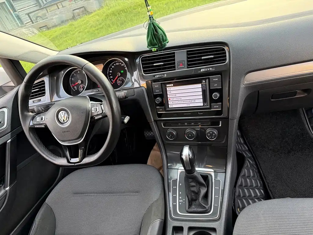 Volkswagen Golf — миниатюра 15