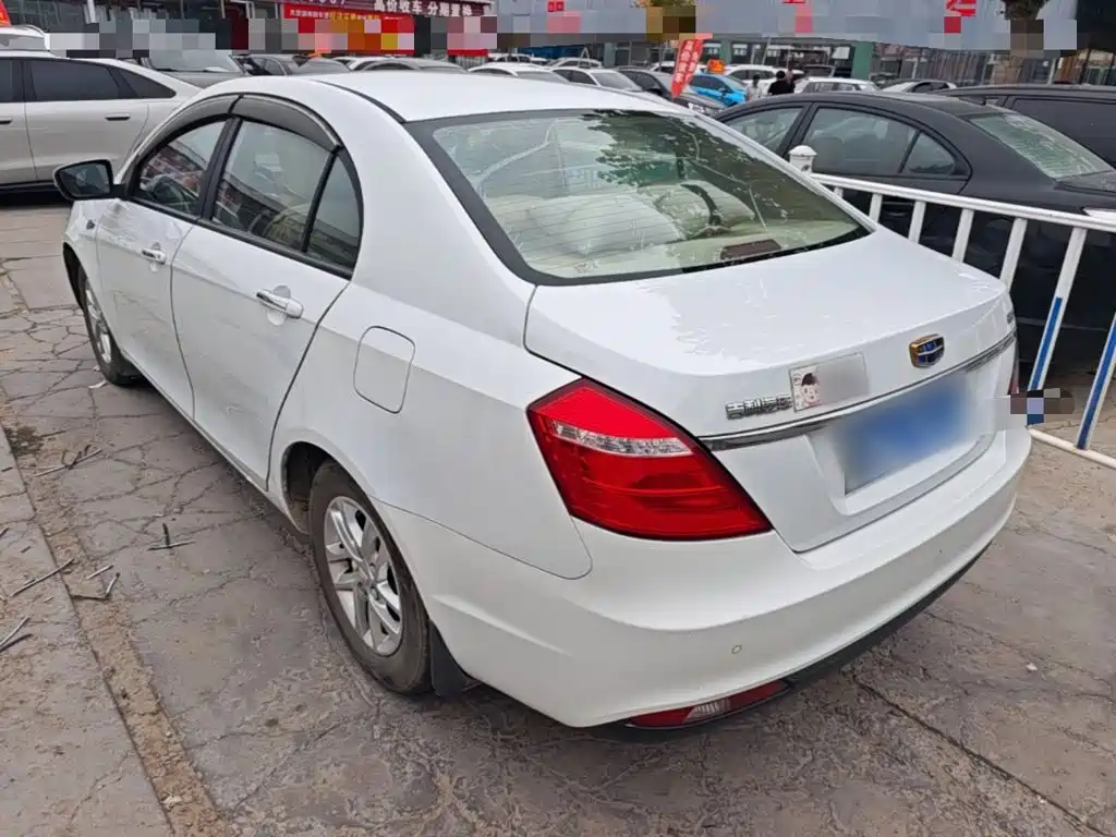 Geely Emgrand — миниатюра 5