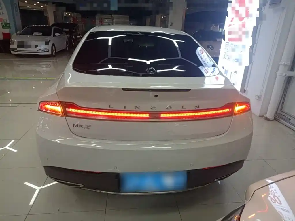 Lincoln MKZ — миниатюра 6