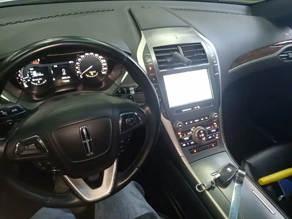 Lincoln MKZ — миниатюра 10