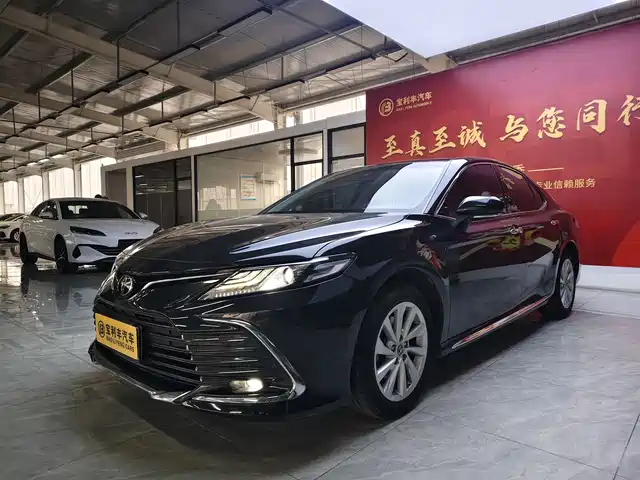 TOYOTA CAMRY