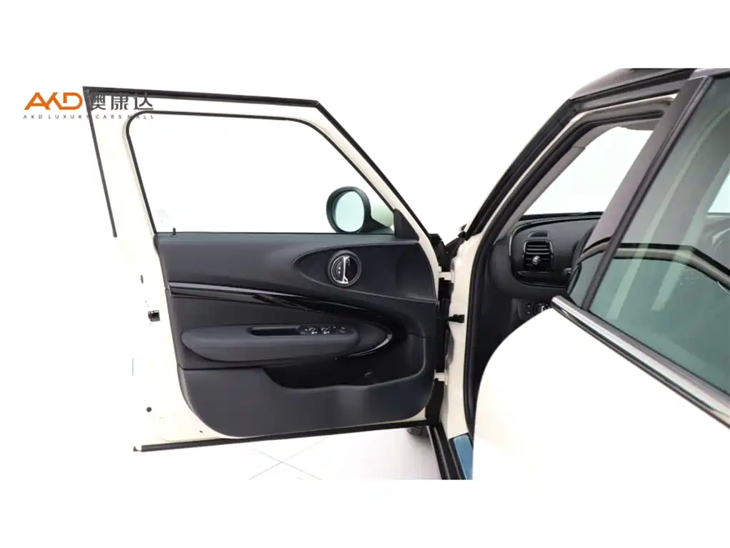 MINI Mini Clubman — миниатюра 10