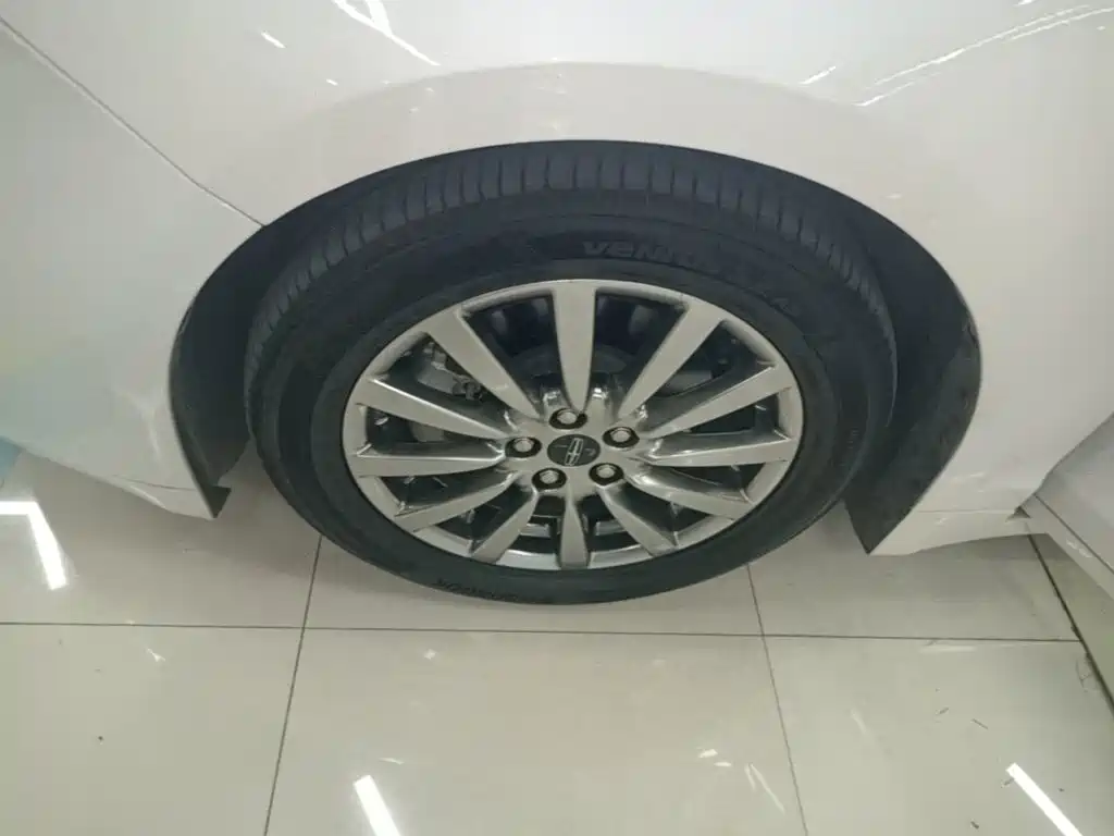 Lincoln MKZ — миниатюра 23