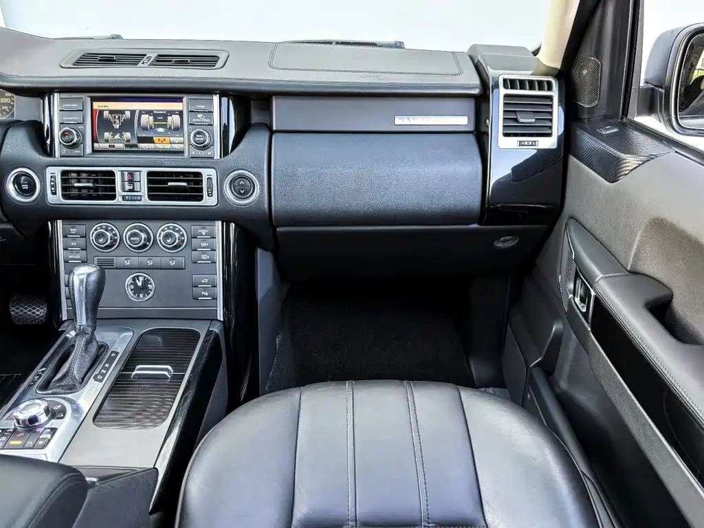 Land Rover Range Rover — миниатюра 17
