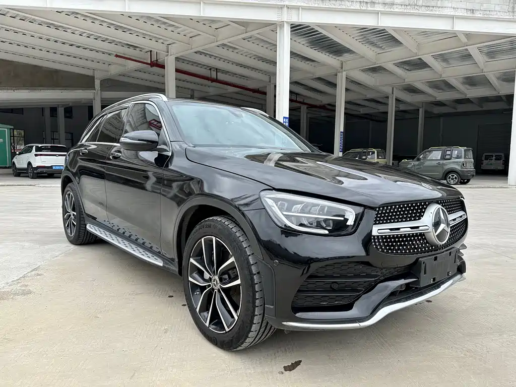 MERCEDES-BENZ GLC