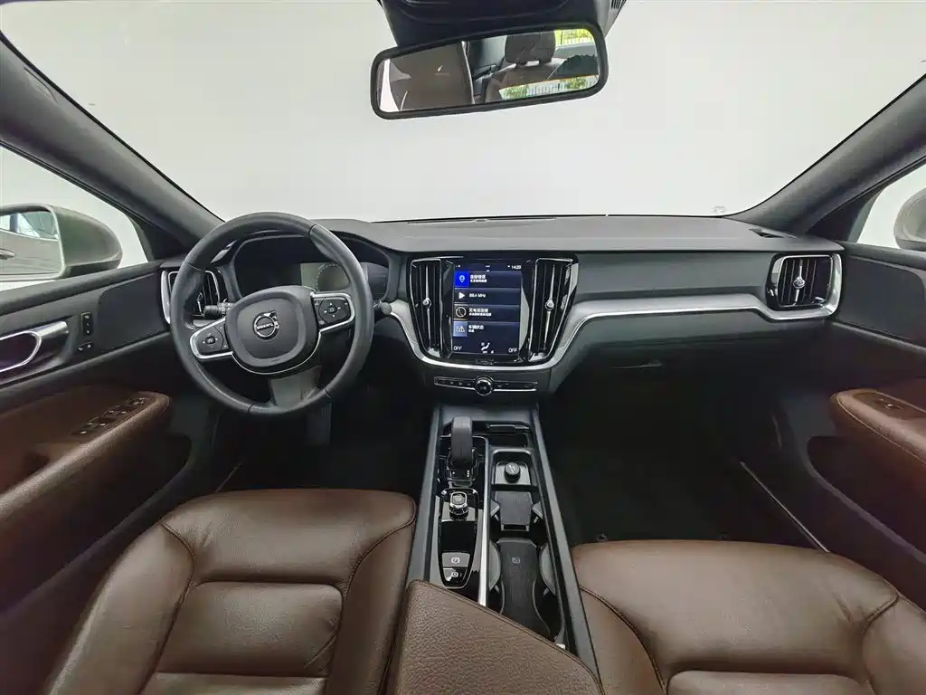 Volvo S60 2022 B4 Luxury