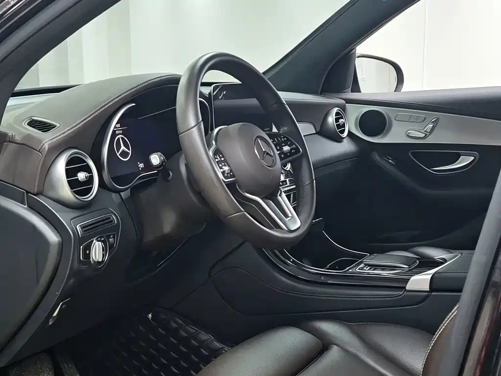 Mercedes-Benz GLC — миниатюра 5