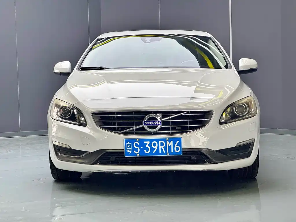 Volvo S60 — миниатюра 3