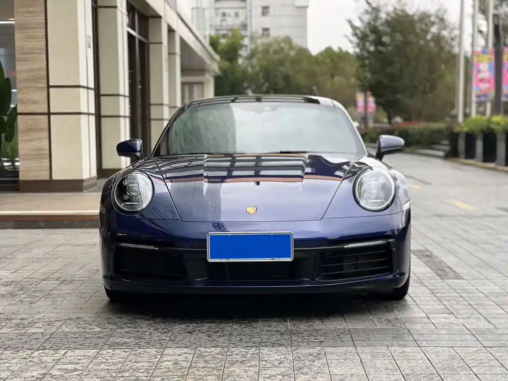 PORSCHE 911