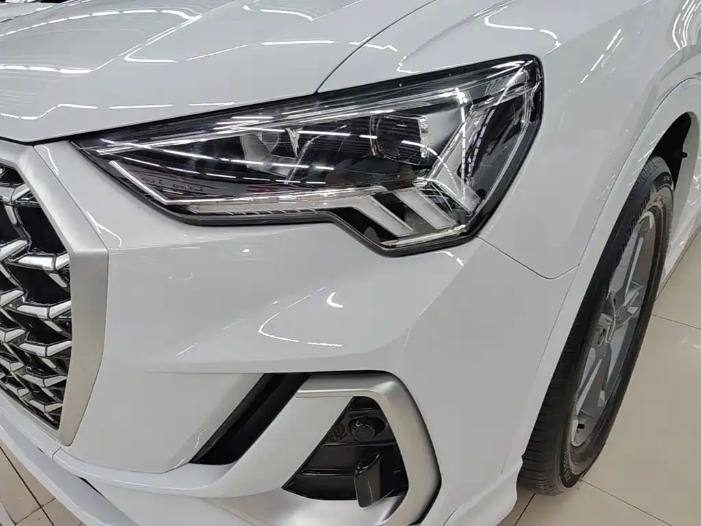Audi Q3 — миниатюра 24