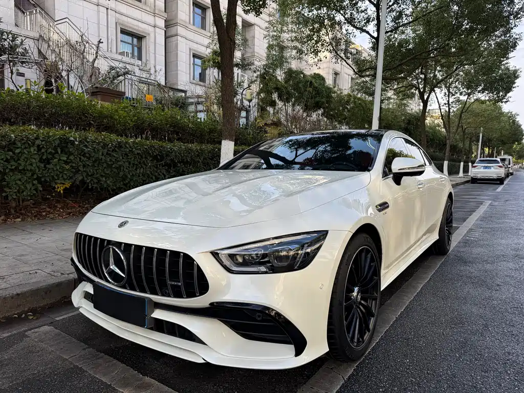 MERCEDES-BENZ AMG GT