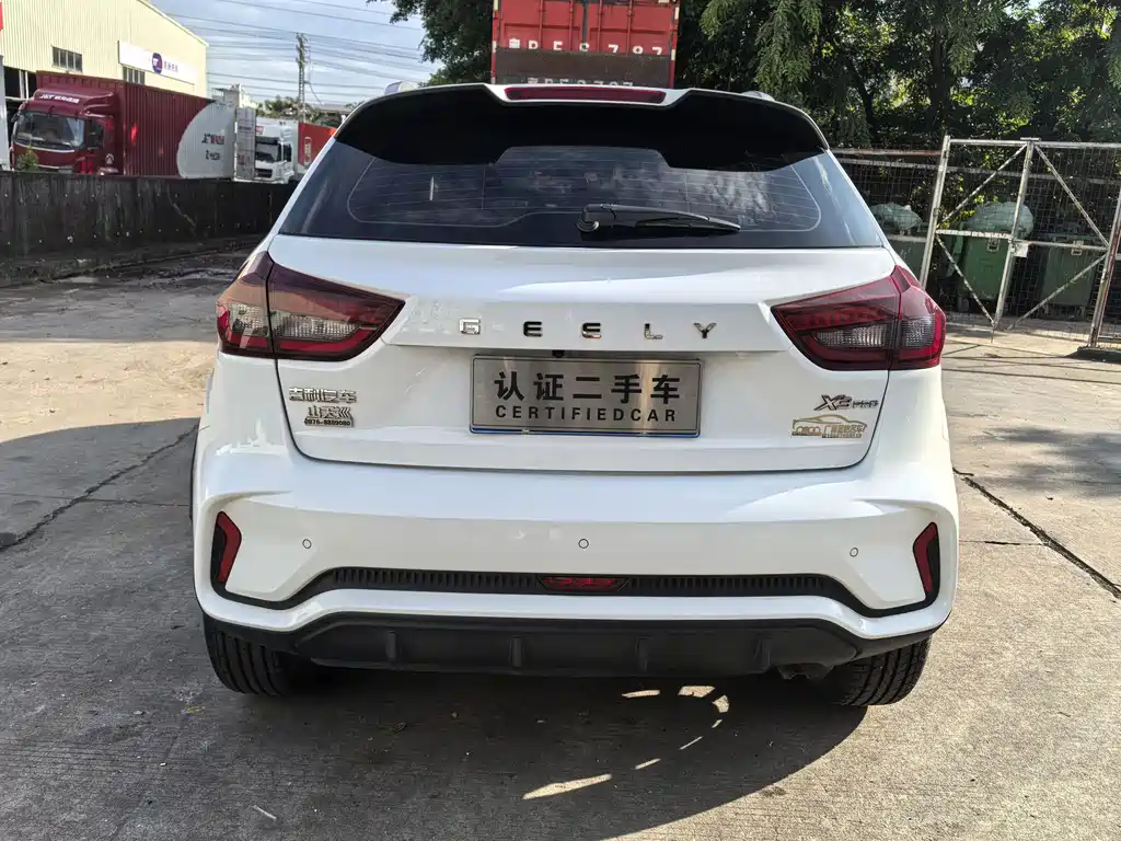 Geely Vision X3 — миниатюра 8