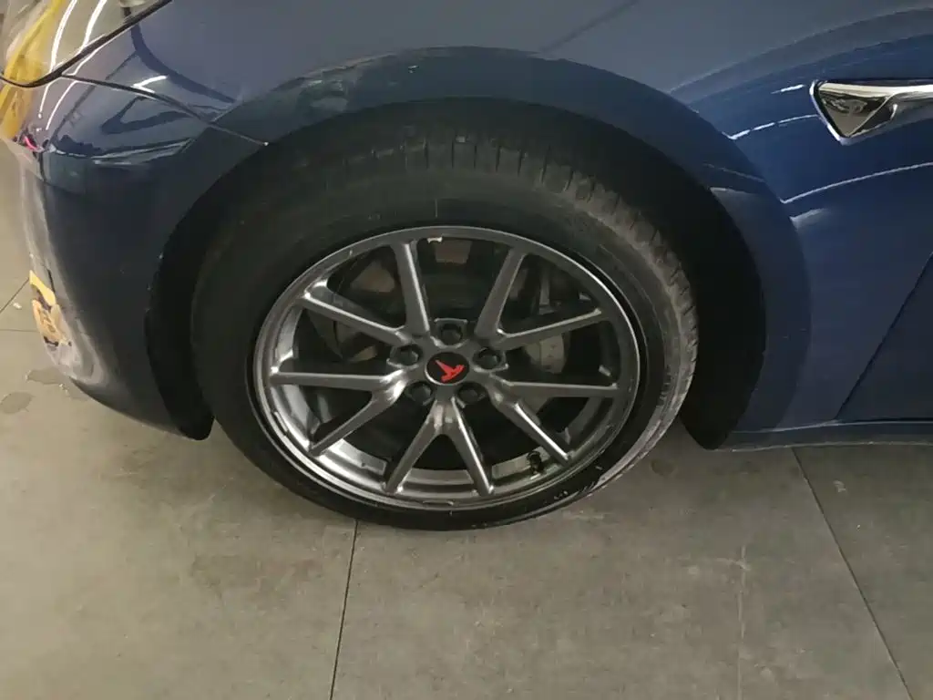 Tesla Model 3 — миниатюра 23