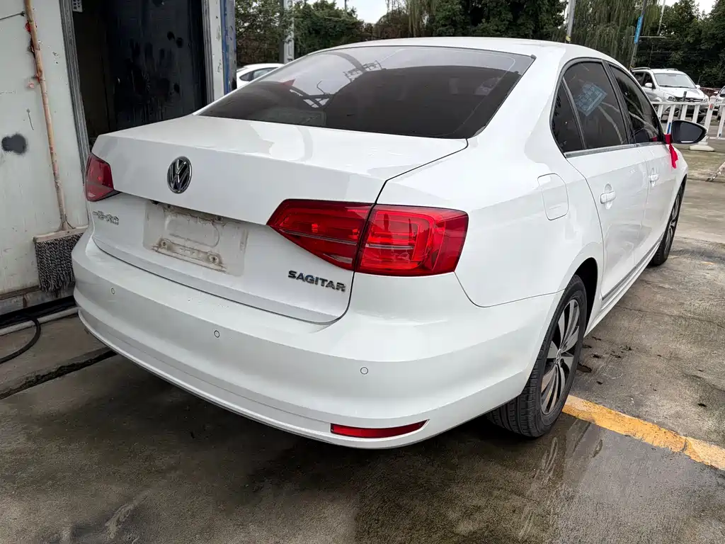 Volkswagen Sagitar — миниатюра 8