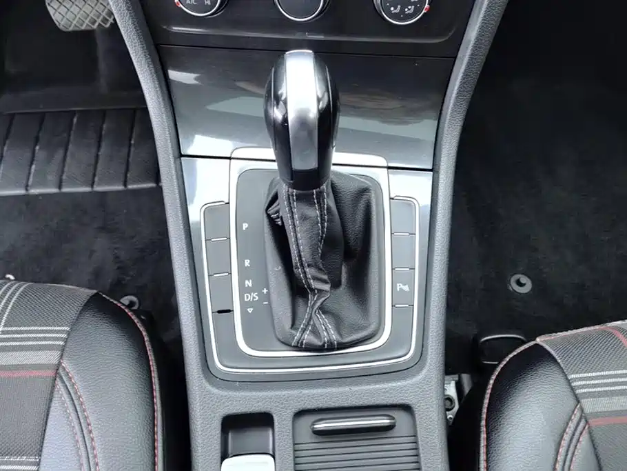 Volkswagen Golf — миниатюра 16
