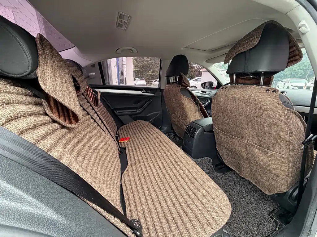 Volkswagen Sagitar — миниатюра 5