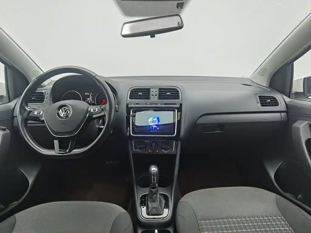 Volkswagen Polo — миниатюра 5