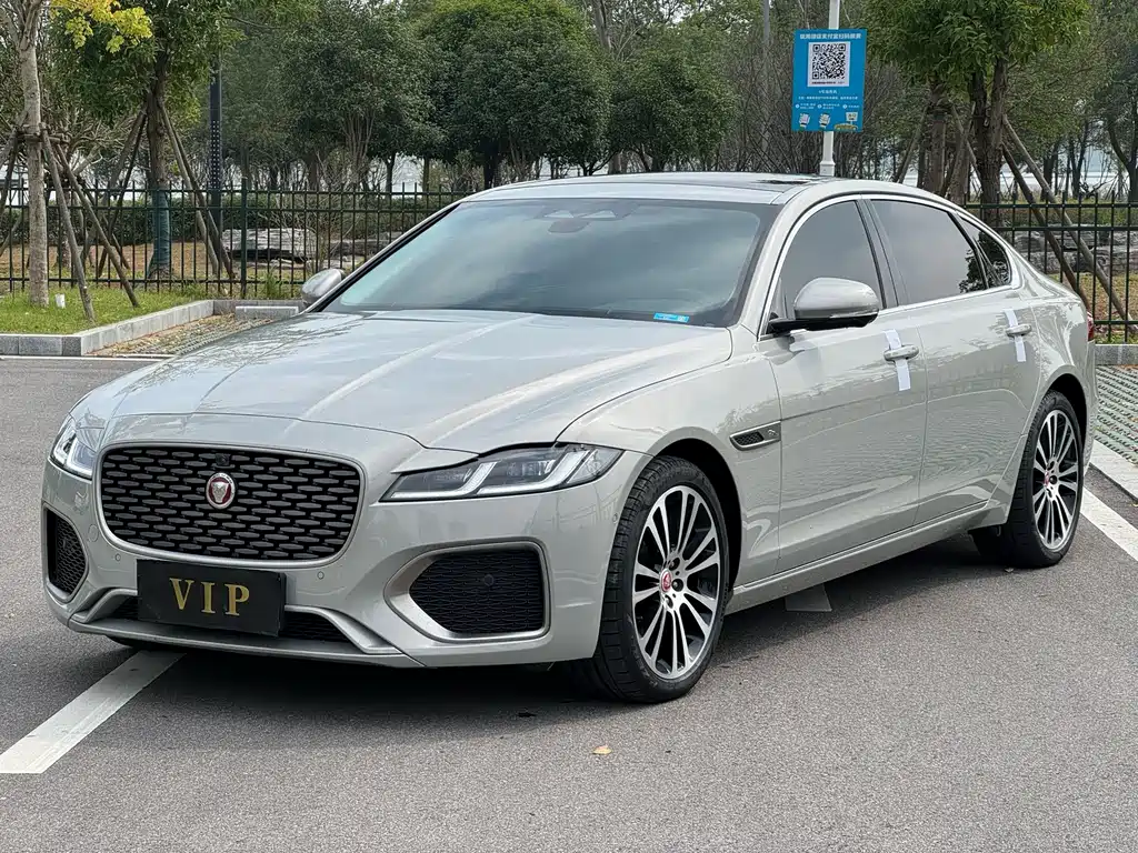 Jaguar XFL