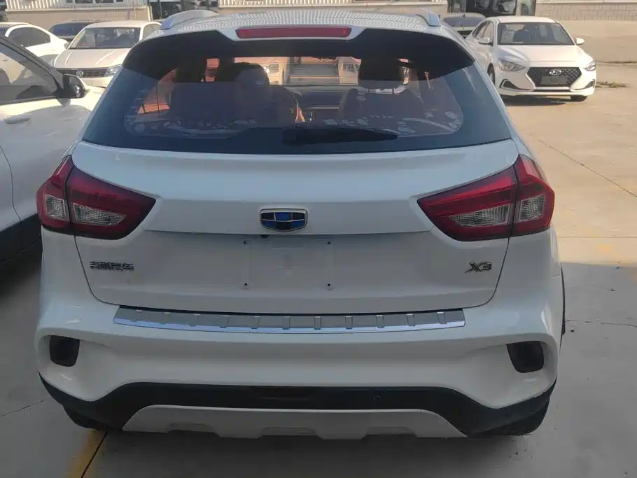 Geely Vision X3 — миниатюра 4