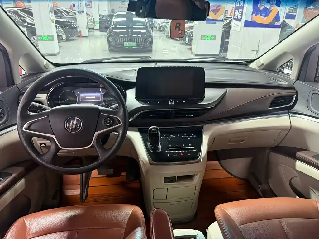 Buick GL8 — миниатюра 9