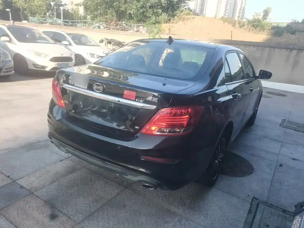 BYD Surui — миниатюра 7